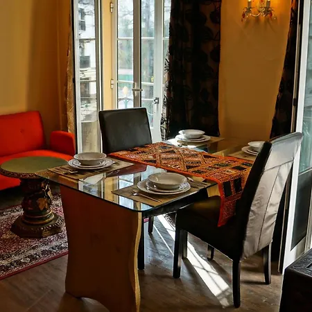 Center Studios Hotel