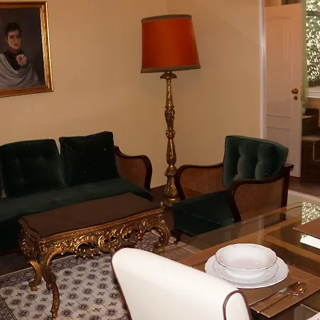 Hotel Center Studios 3*